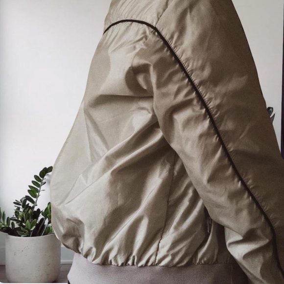 Vintage 80โs Stroh Light Beer Bomber Windbreaker Unisex Silver Grey Medium - Picture 5 of 9